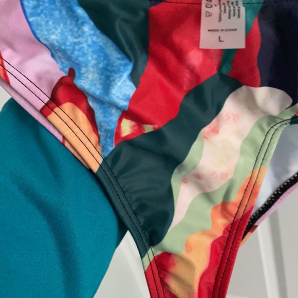 Multi-Colored Underwire Bikini Set size L NEW - Picture 9 of 9